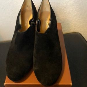 Coach Seneca suede/ snake pattern heel